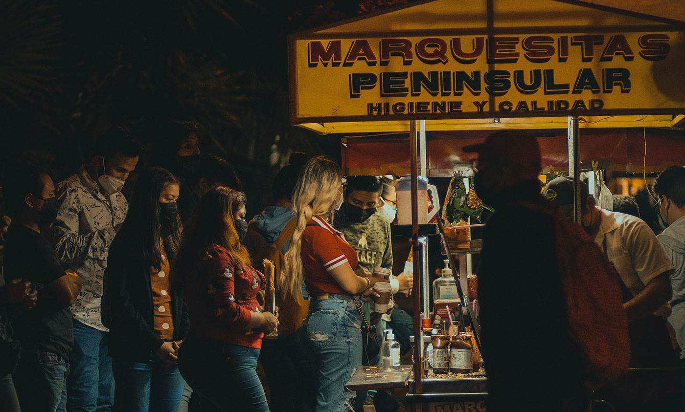  引导一体机案例AI视觉智能缺陷筛选机